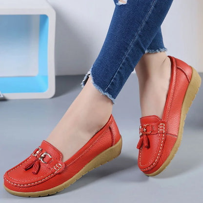 Cassia - Stylish Low-Heeled Sneakers for Women