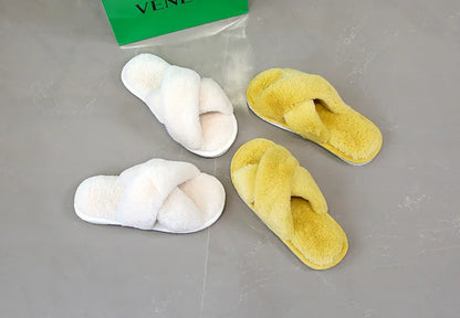 Elara - Cozy Faux Fur Slippers