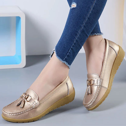 Cassia - Stylish Low-Heeled Sneakers for Women