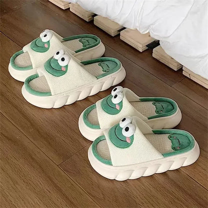 Eulalia - Cozy Cartoon Frog Slippers for Women