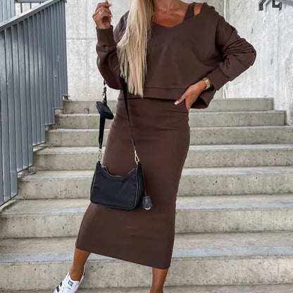 Charlotte – V-neck Hooded Short Top Suit