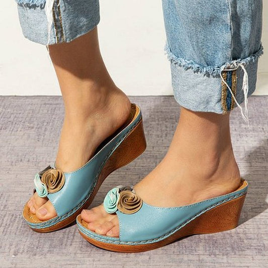 Leni - Solid Floral Strap And Wedge Heels